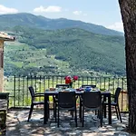 Tuscan With Spectacular Views *