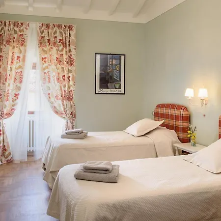 Tuscan With Spectacular Views